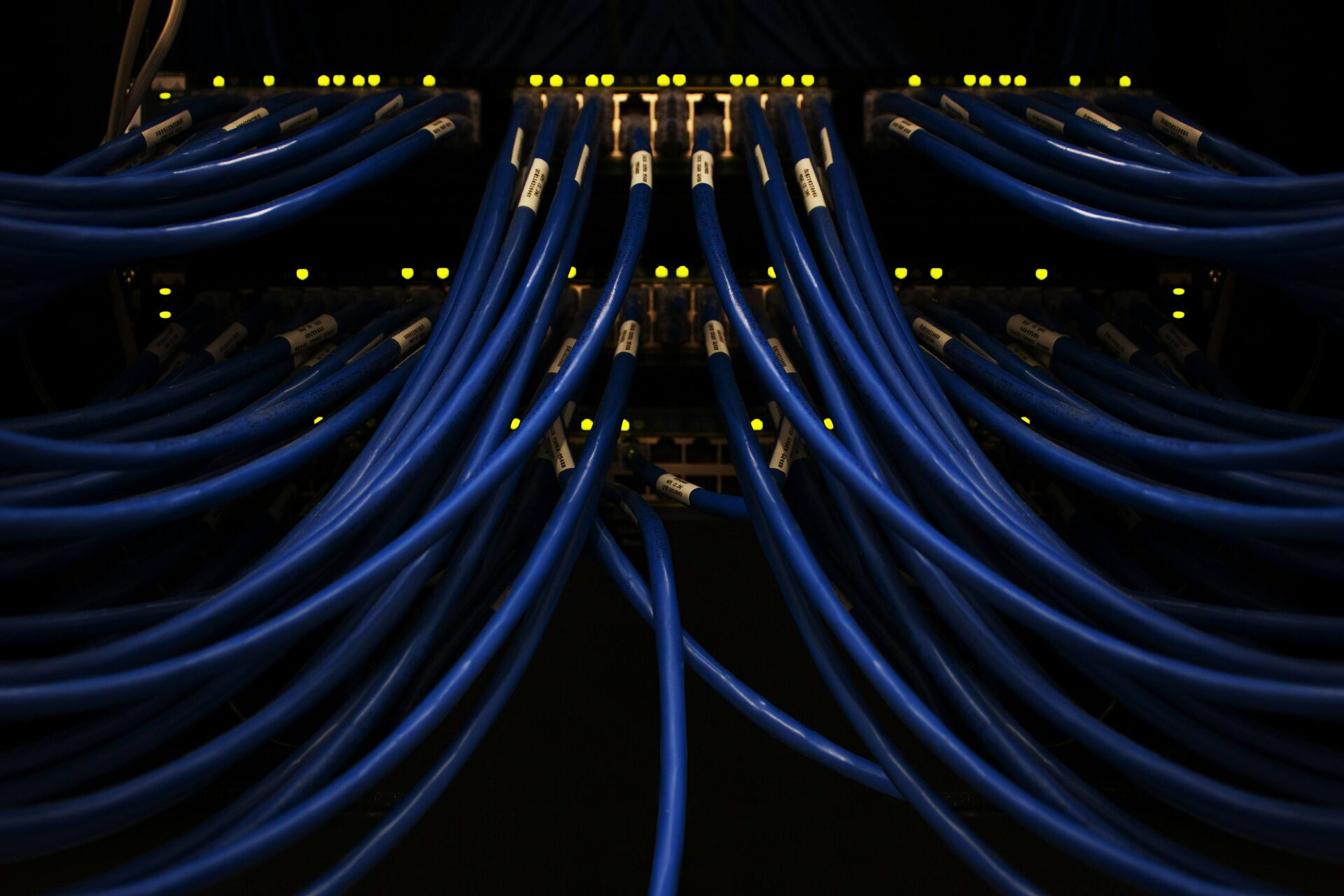 Warehouse cable tray installation